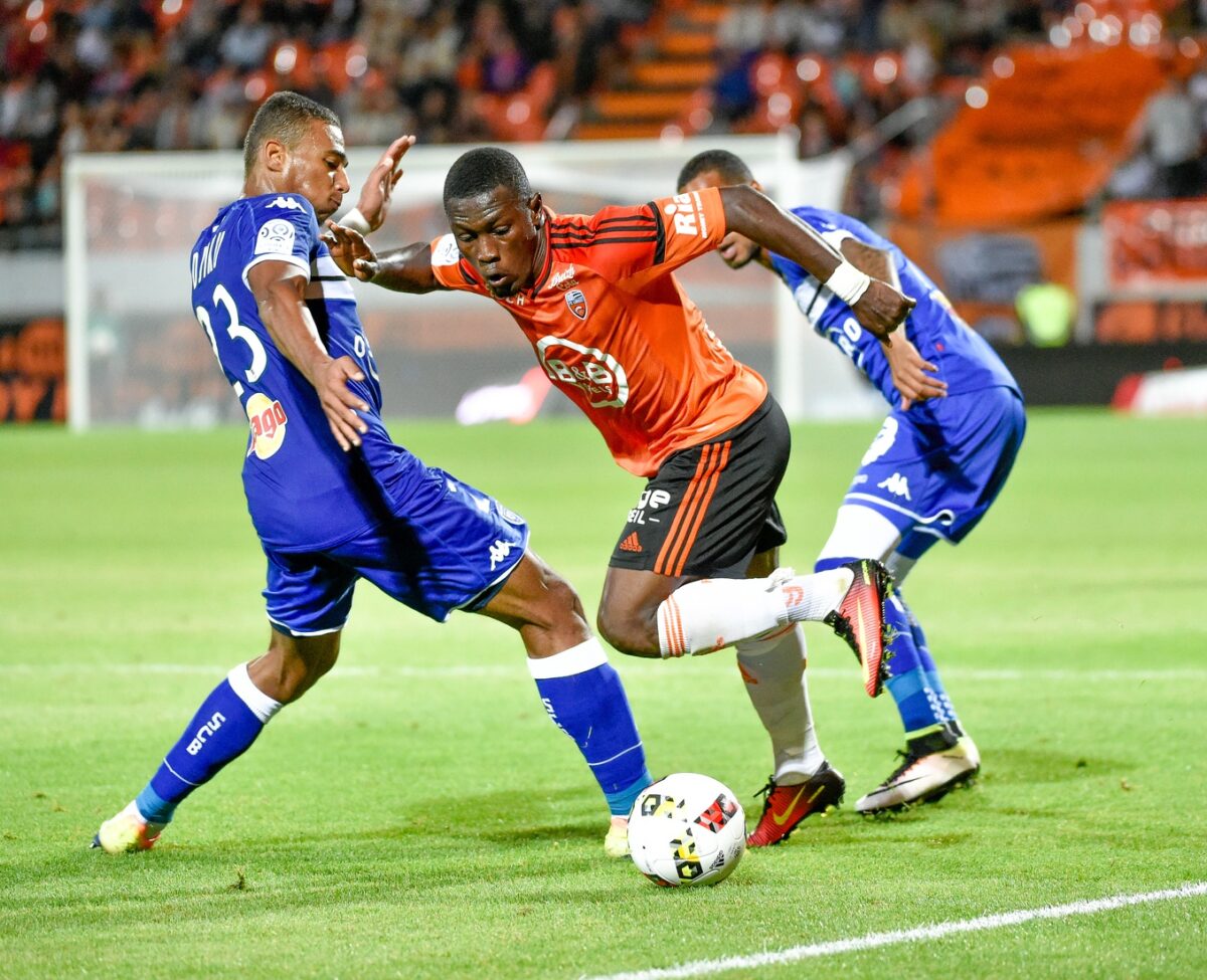 waris-abdul-majeed-fc-lorient-18