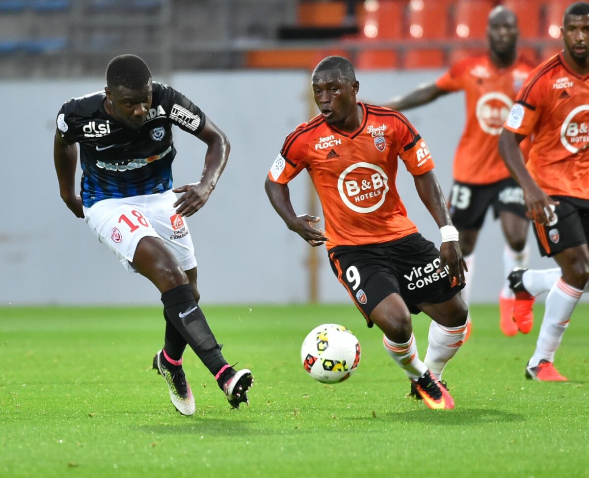 waris-abdul-majeed-fc-lorient-09_1656x1101