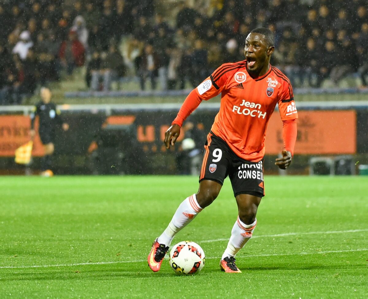 waris-abdul-majeed-fc-lorient_-2_1656x1102