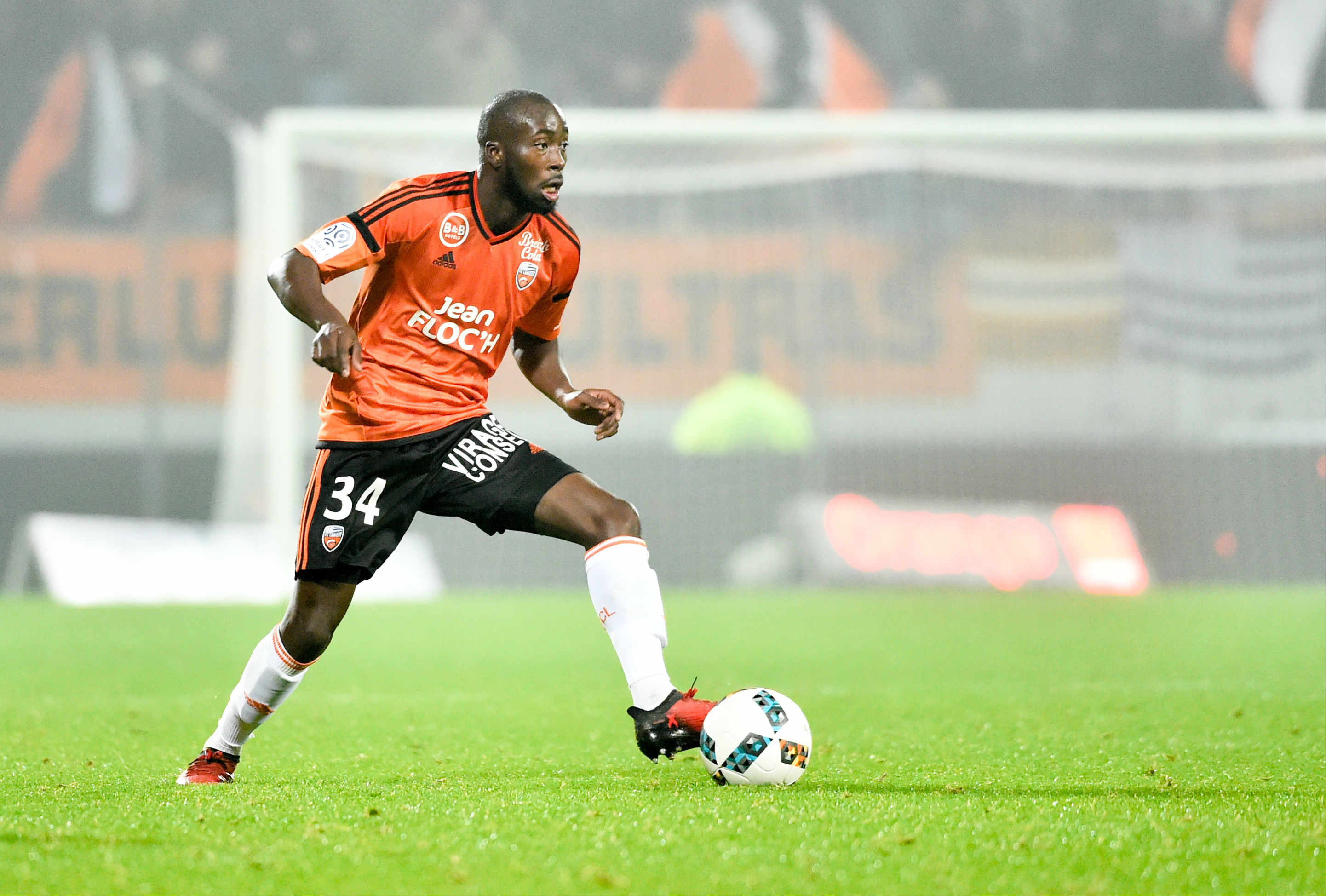 Koffi Erwin (FC Lorient)-8_2971x1978