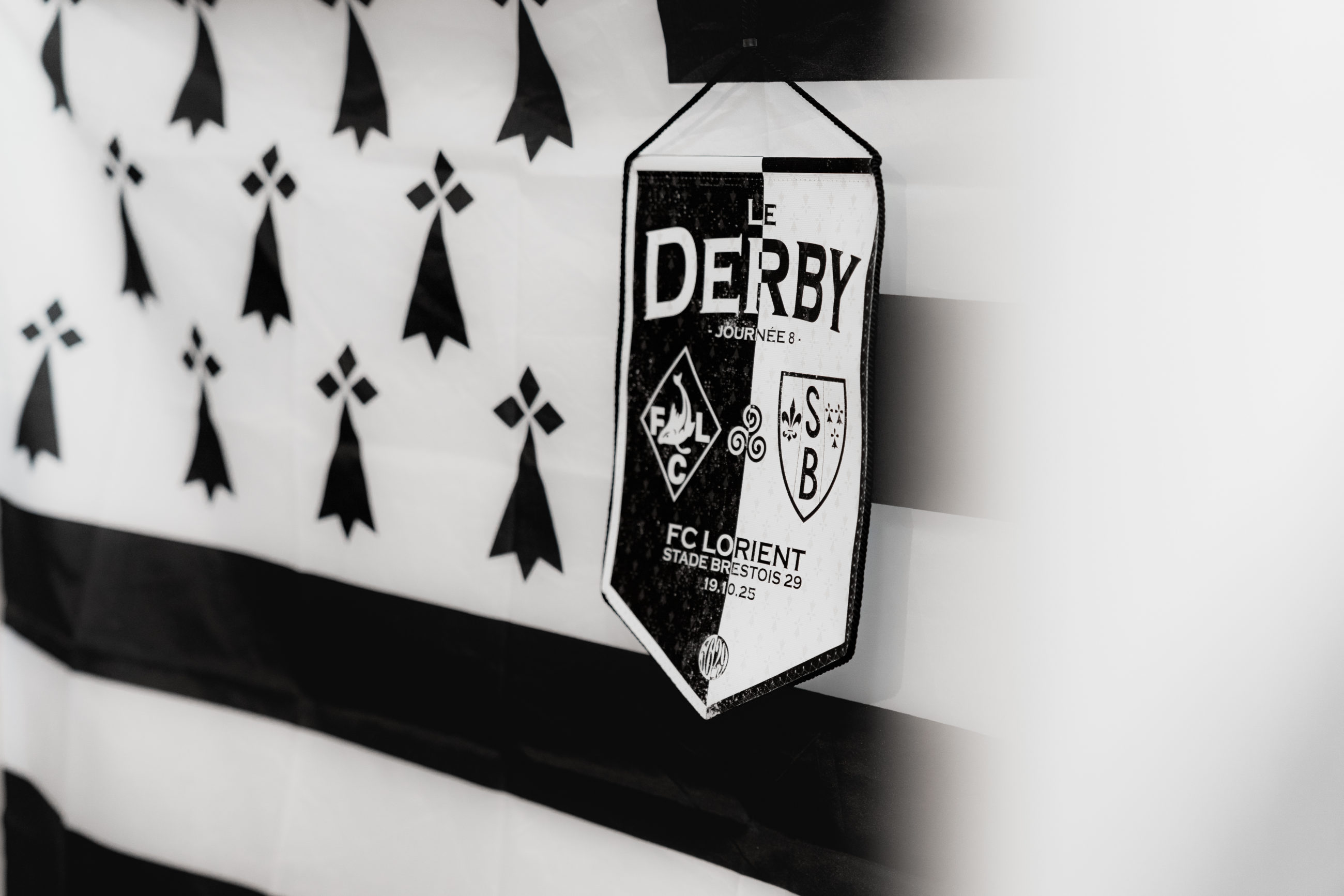 FC Lorient – Brest : Découvrez le fanion du Derby !